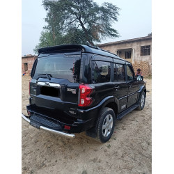 Mahindra Scorpio S 11 2.2 L mHawk diesel engine Mahindra Scorpio S 11 2.2 L mHawk diesel engine